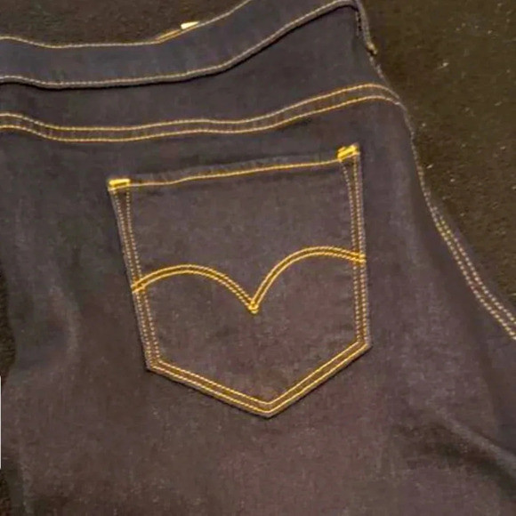 Levi’s San Francisco Women Bold Curve Boot Cut Jeans - Picture 16 of 16